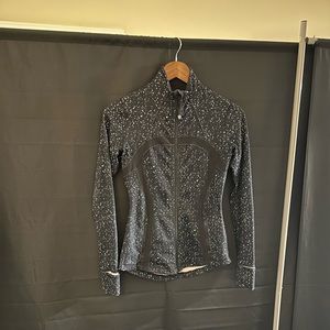 Lululemon define black with light pink dots size 4